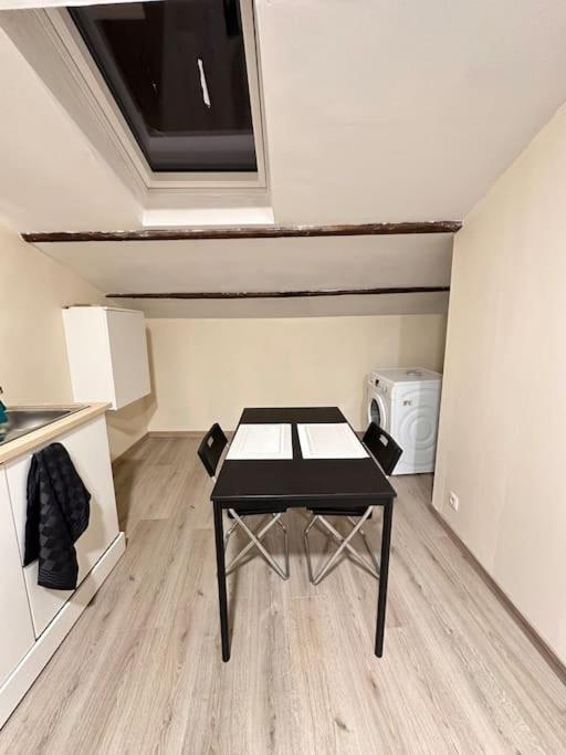 Appartement Entier Full Equipe 沙勒罗瓦 外观 照片
